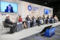 Российские инновационные лекарственные препараты высоко оценили на ПМЭФ