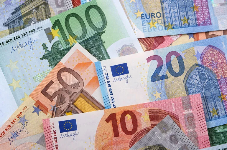 Euroclear попросил приостановить взыскание 200 млрд евро в пользу Банка России