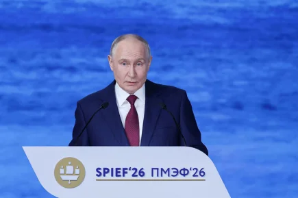 Путин рассказал, в чем кроются корни сегодняшней турбулентности в мире