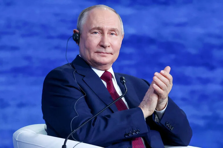 Владимир Путин: Доля рубля в экспортных операциях составляет 65%