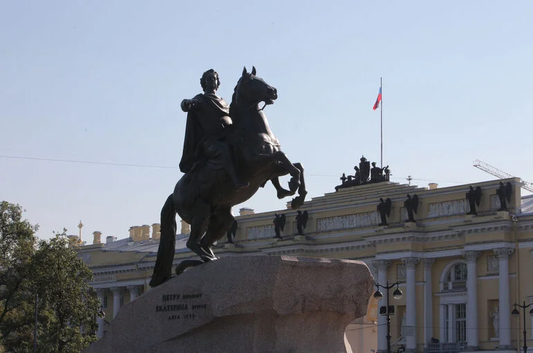 Петербург подвергся масштабной атаке беспилотников ВСУ