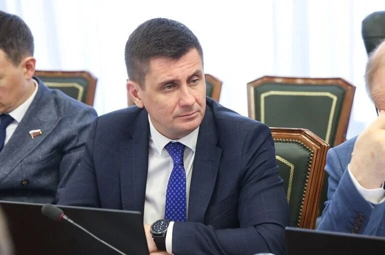 Сенатор Деньгин объяснил снижение выдач микрозаймов