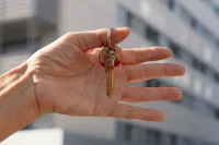 Депутатам и сенаторам предложили запретить покупку недвижимости за границей