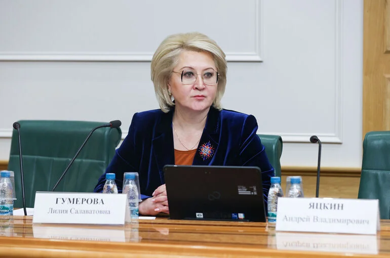Сенатор Гумерова: Поддержка студенческих семей — один из главных приоритетов