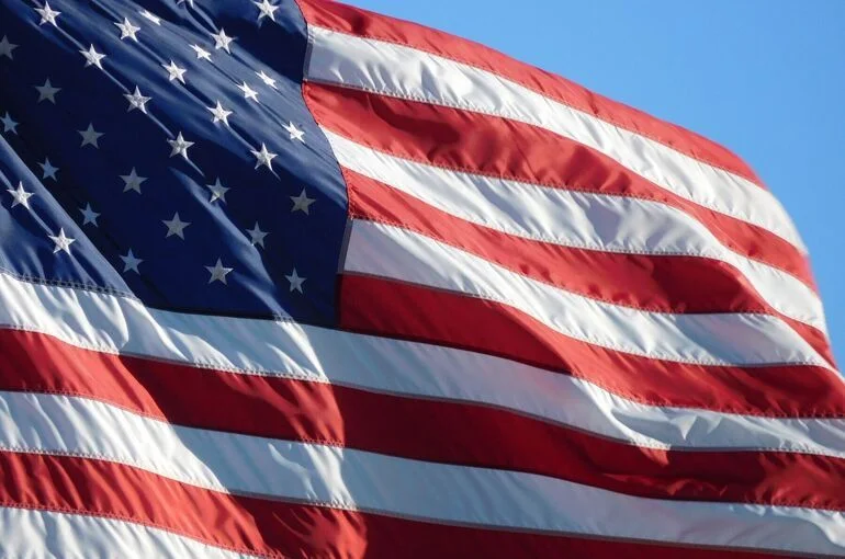 CNN: В США считают, что Иран может в любой момент перекрыть Ормузский пролив