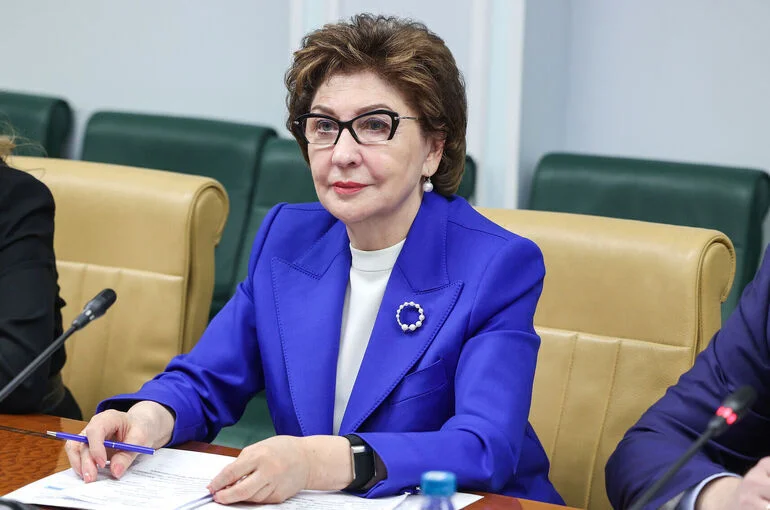 Сенатор Карелова: Свыше 200 тысяч детей смогут отдохнуть в улучшенных условиях в этом году