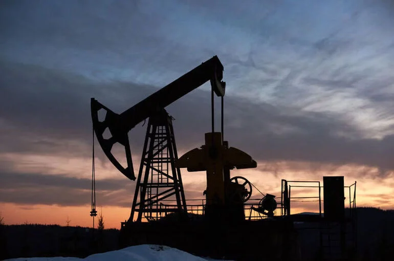 Эксперт считает, что цена на нефть не выйдет за рамки 70-80 долларов за баррель