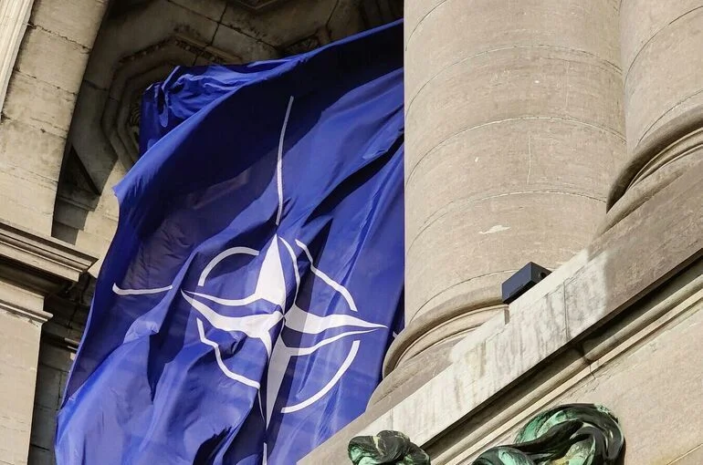 Euractiv: НАТО хочет выделить Украине 70 млрд евро на военные нужды