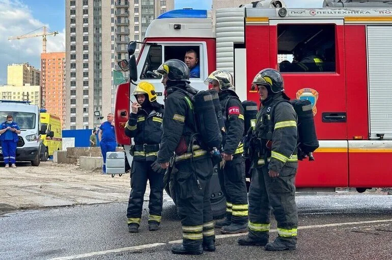 Украинские беспилотники атаковали ТЦ и жилые дома в Подмосковье