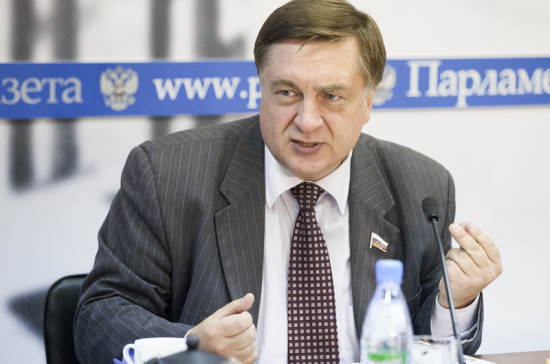 Депутат Андрей Туманов в прямом эфире ответит на вопросы читателей «Парламентской газеты»