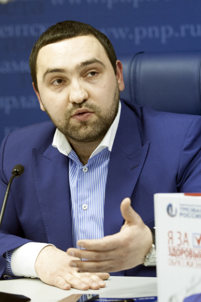 Султан Хамзаев