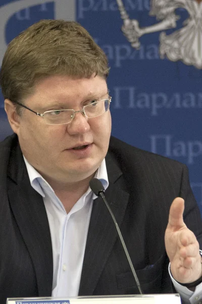 Андрей Исаев: Для учителей, врачей и госслужащих должны быть сформированы профессиональные пенсионные системы