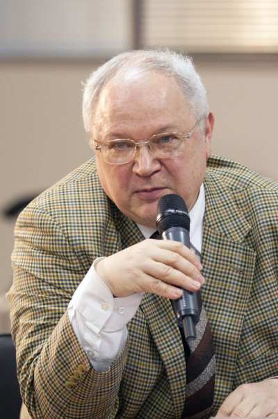 Владимир Исаков: Парламент и общество живут разной жизнью