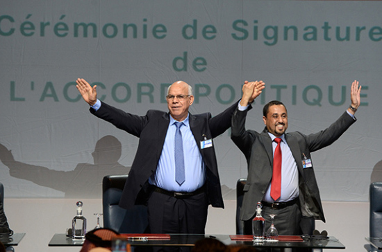 Ливийцы пытаются двигаться к миру