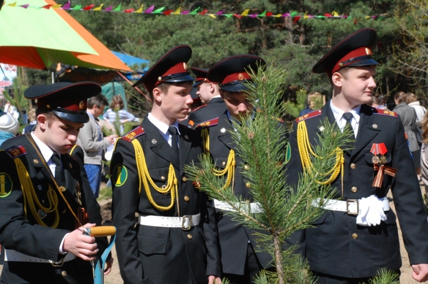 Депутат Госдумы Михаил Слипенчук выступил инициатором проведения акции «Посади дерево Победы» во всех городах России