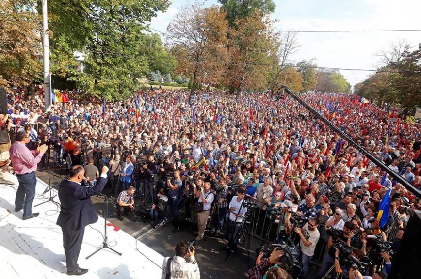 Протест в Кишинёве подхватили левые