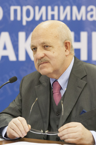 Георгий Петров