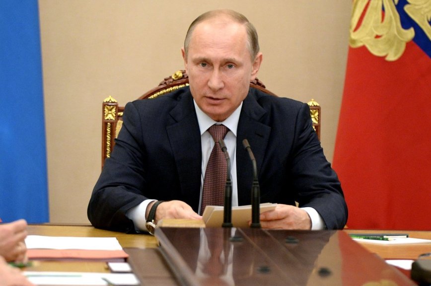 Путин: Необходимо скорректировать нацбезопасность России
