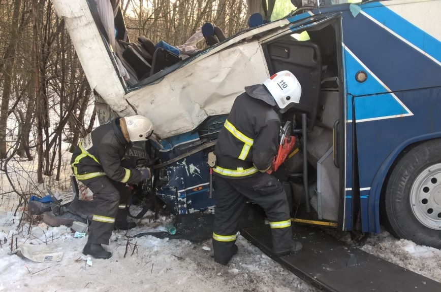 В ДТП в Ленинградской области пострадали 24 человека