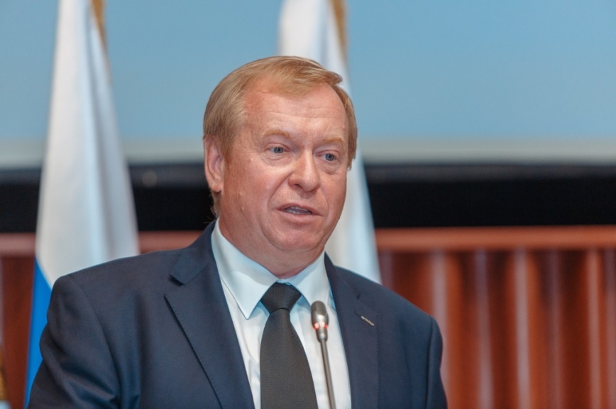 Профсоюзы против повышения пенсионного возраста чиновников до 65 лет