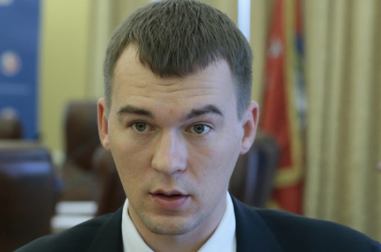 Михаил Дегтярёв предложил обложить фастфуд «налогом на мусор»