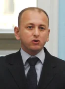 Милан  Кнежевич
