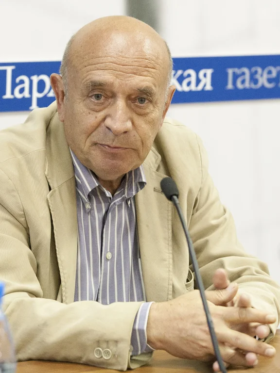 Заместитель директора по научной работе НИИ питания РАМН, профессор, доктор медицинских наук Александр Батурин