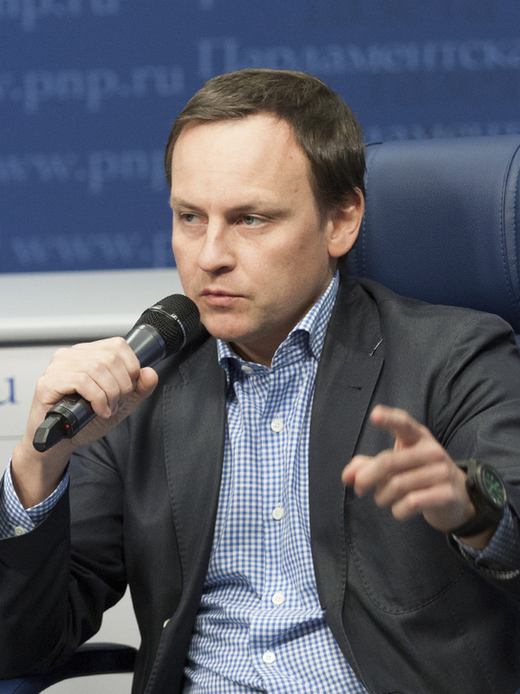 Заместитель председателя Комитета Госдумы по жилищной политике и ЖКХ Александр Сидякин 