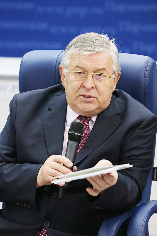 Председатель комиссии Госдумы по вопросам депутатской этики Александр Дегтярев