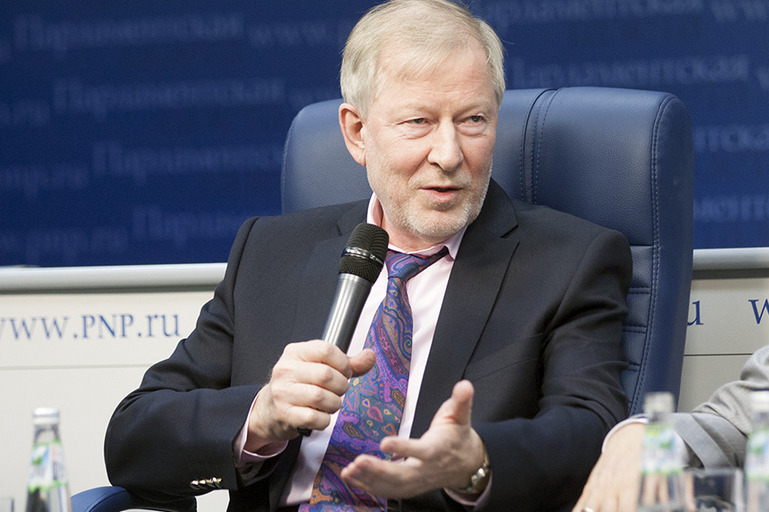 Член комитета Госдумы по энергетике Иван Грачёв