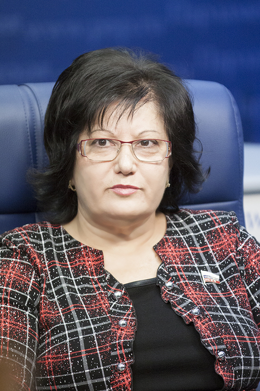 Член Комитета Госдумы по охране здоровья Разиет Натхо