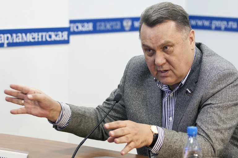 Член Комитета Совета Федерации по обороне и безопасности Валерий Шнякин