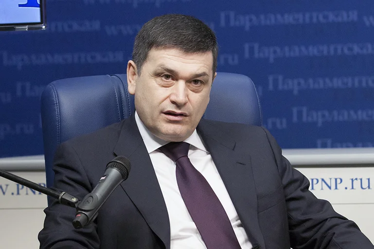Член Комитета Госдумы по международным делам Адальби Шхагошев