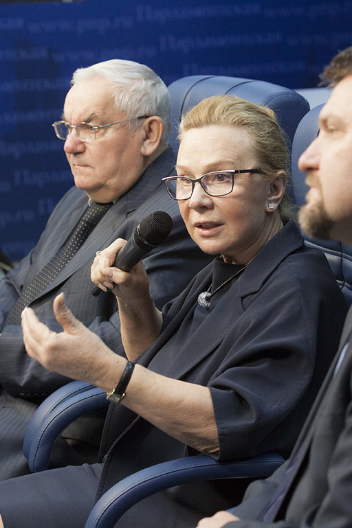 Первый заместитель Председателя Комитета Совета Федерации по социальной политике Людмила Косткина