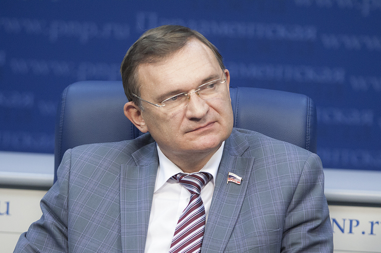 Заместитель председателя Комитета Госдумы по охране здоровья Сергей Дорофеев