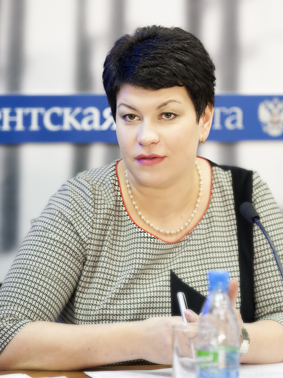Член Комитета Совета Федерации по социальной политике Людмила Кононова