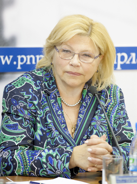 Первый заместитель Председателя Комитета ГосДумы по культуре Елена Драпеко