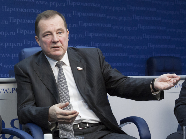 Первый заместитель председателя Комитета Совета Федерации по федеративному устройству, региональной политике, местному самоуправлению и делам Севера Сергей Катанандов