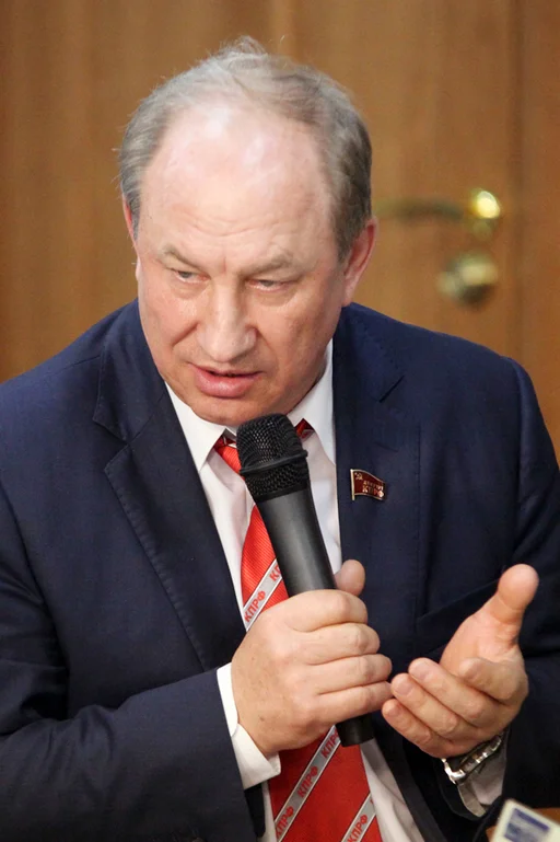 Первый заместитель председателя комитета Государственной Думы по делам национальностей (фракция КПРФ) Валерий Рашкин