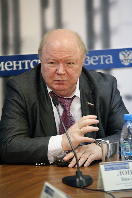 Первый заместитель председателя Комитета СФ по науке, образованию, культуре и информационной политике Виктор Лопатников