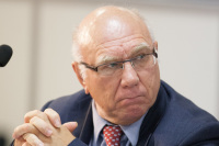 Член Комитета Госдумы по собственности Николай Лакутин