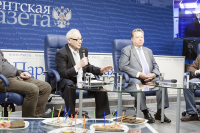 Участники дискуссии