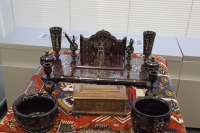 Участники церемонии открытия Дней осмотрели выставку народного творчества...