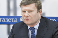 Член комитета Государственной Думы по промышленности, координатор межпарламенсткой группы по сотрудничеству с парламентом республики Казахстан Олег Савченко