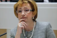 Лариса Пономарева призывает к ограничению табакокурения