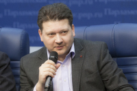 Политолог, американист Дмитрий Дробницкий