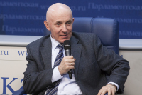 Член Комитета Госдумы по гражданскому, уголовному, арбитражному и процессуальному законодательству Юрий Синельщиков