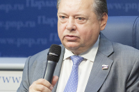 Заместитель председателя Комитета Совета Федерации по аграрно-продовольственной политике и природопользованию (сенатор от Камчатского края) Борис Невзоров