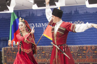 Лезгинка в исполнении Государственного академического заслуженного ансамбля танца Дагестана Лезгинка