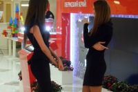 Выставку представляли москвички на шпильках